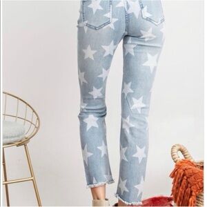 EASEL Los Angeles Distressed Star Print Light Wash Jeans | S